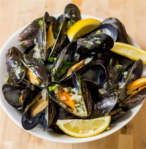 19-ways-to-eat-mussels-brit-co image