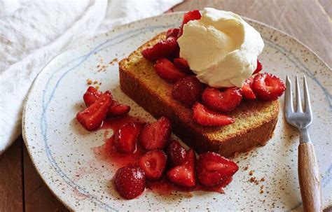 14-strawberry-recipes-our-readers-make-over-and-over-again image