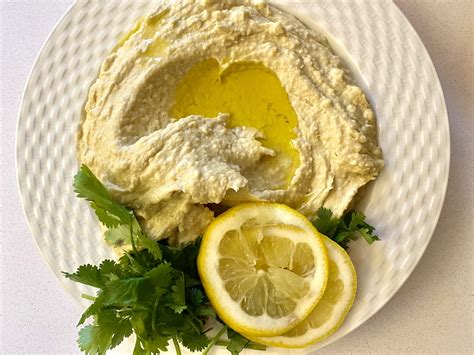 lemon-hummus-homemade-creamy-stephanie image