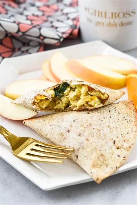 veggie-loaded-breakfast-pockets-freezer-friendly image