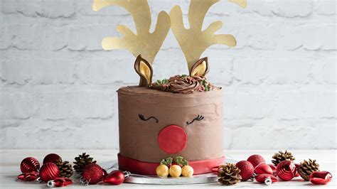 christmas-reindeer-cake-recipe-baking-mad image