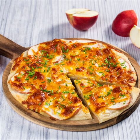 apple-pizza-with-cheddar-so-delicious image
