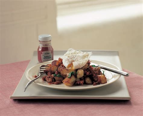 corned-beef-hash-with-poached-egg-ainsley-harriott image
