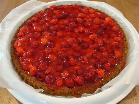 himbeertorte-german-raspberry-cake-recipe-the image