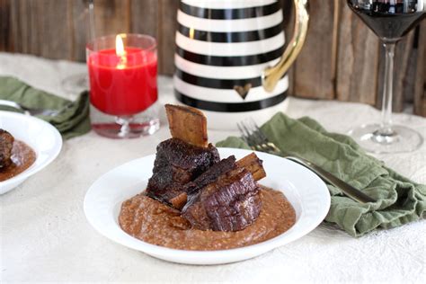 short-ribs-with-chocolate-polenta-the-food-in-my image