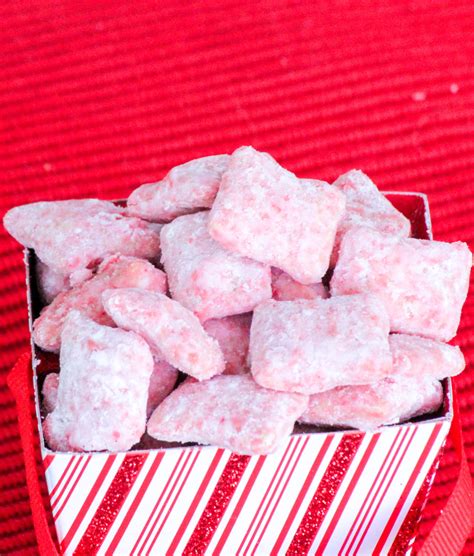 candy-cane-peppermint-puppy-chow-daily-dish image