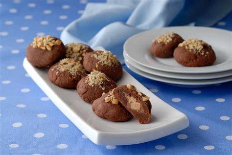 hazelnut-caramel-cookies-recipe-nestl-family-me image