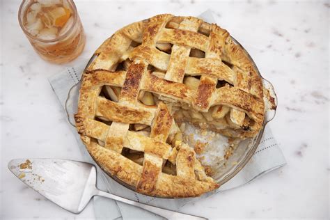 whiskey-old-fashioned-apple-pie-wine-enthusiast image