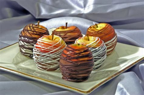 chocolate-dipped-caramel-apples-for-chocolate image