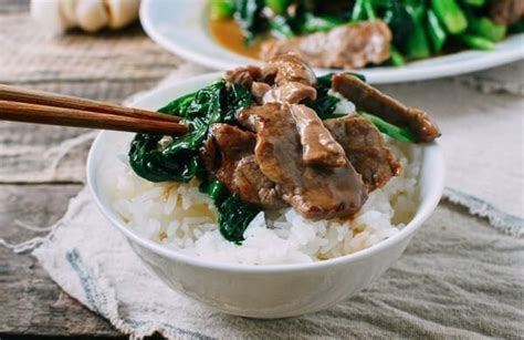 beef-with-chinese-broccoli-the-woks-of-life image