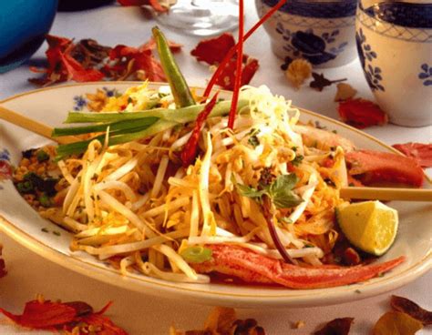 lobster-pad-thai-cuisine-techniques-great-chefs image