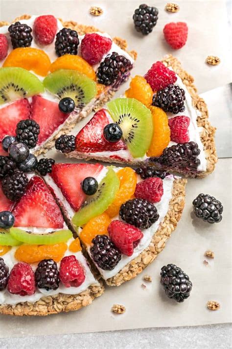 healthy-fruit-pizza-recipe-an-easy-fresh-fruit-breakfast image