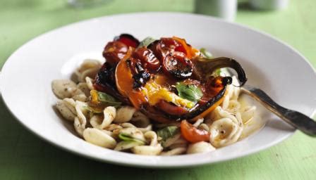 pepper-tomato-and-basil-pasta-recipe-bbc-food image