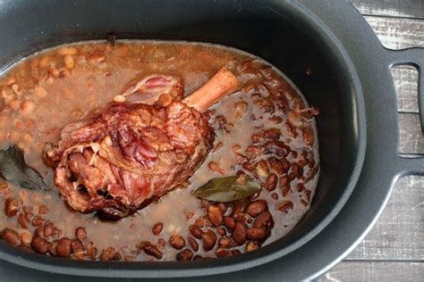 southern-crock-pot-pinto-beans-with-ham-hocks image