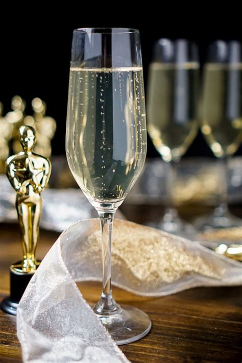 the-oscar-a-ginger-champagne-cocktail-the-love-nerds image