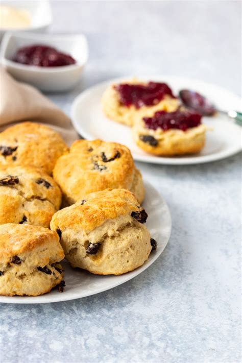 traditional-fruit-scone-recipe-perfect-for-afternoon-tea image