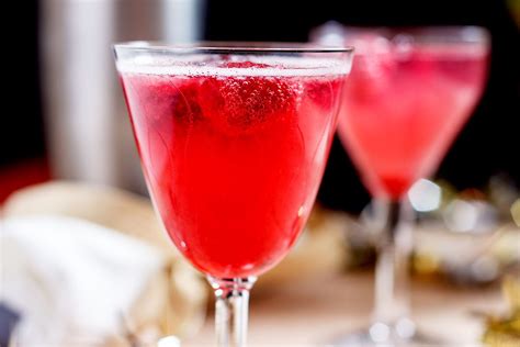 raspberry-champagne-cocktail-recipe-eatwell101 image