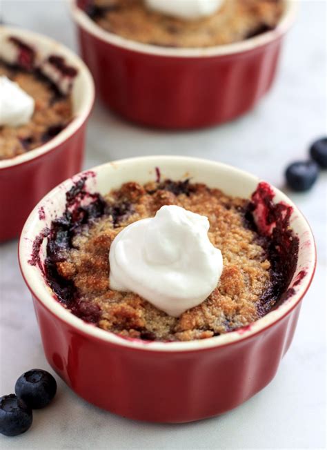 keto-mixed-berry-crumble-pots-beauty-and-the-foodie image