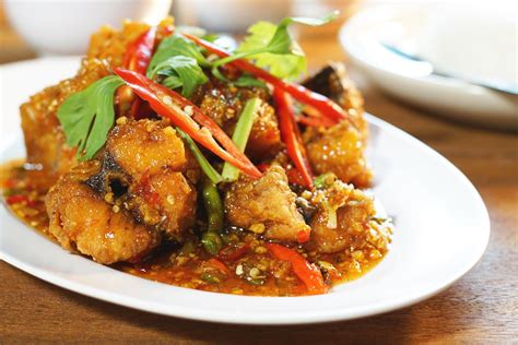 fried-fish-with-sweet-chilli-sauce-asian-inspirations image