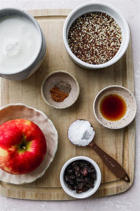 quinoa-breakfast-porridge-with-sauted-apples image
