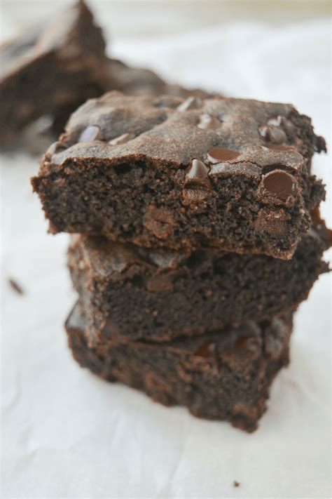 keto-brownies-easy-delicious-and-low-carb-hey image