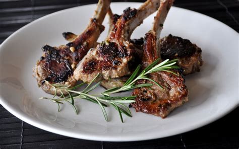 pan-seared-lamb-lollipops-chops-with-rosemary image