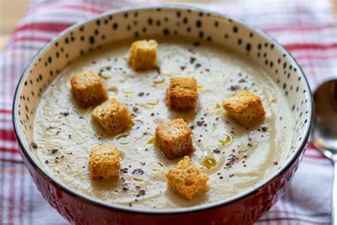 roasted-cauliflower-soup-with-celeriac-cooking image