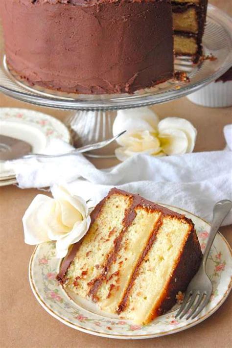 vanilla-pudding-cake-with-chocolate-fudge-frosting image