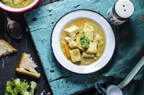 ginger-garlic-tofu-curry-recipe-by-archanas-kitchen image