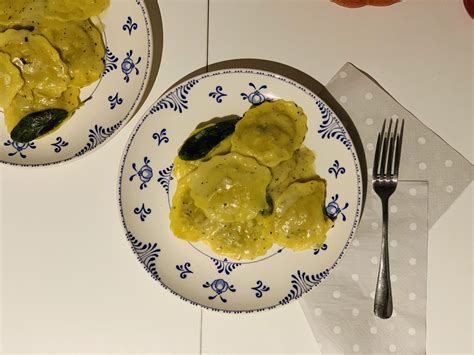 mushroom-truffle-ravioli-in-a-butter-sauce-kitchenette image