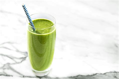 greens-and-guava-smoothie-recipe-nutribullet image
