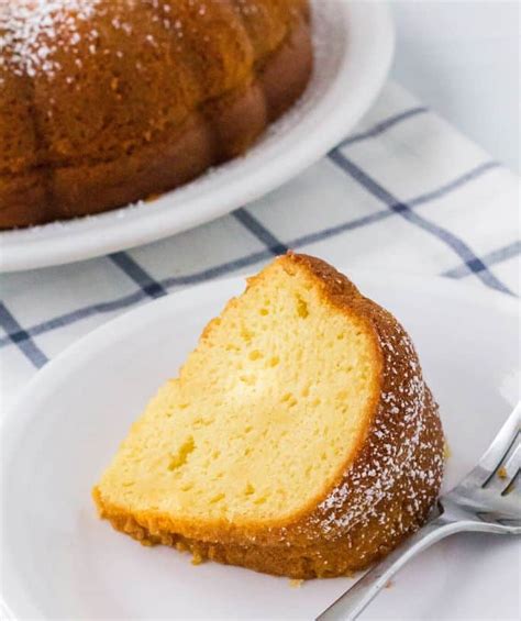 perfectly-easy-vanilla-pudding-cake-margin-making image