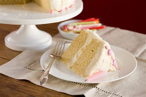 maple-cake-with-cream-cheese-frosting-relish image