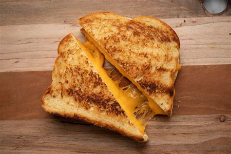 the-ultimate-grilled-cheese-sandwich image