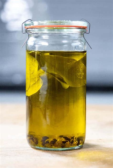 infused-olive-oil-how-to-make-use-and-store-flavored image