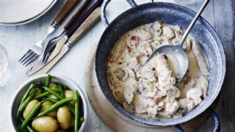 chicken-in-white-wine-sauce-recipe-bbc-food image