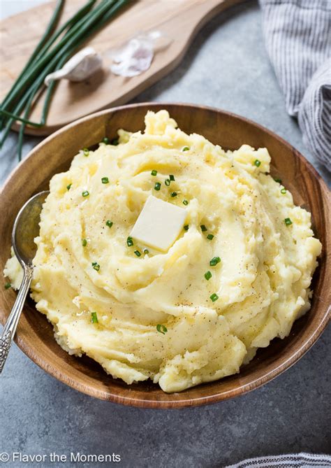 yukon-gold-garlic-mashed-potatoes-flavor-the-moments image