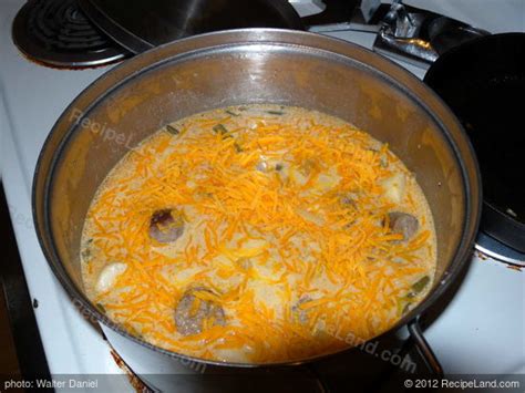 bratwurst-stew-recipe-recipeland image