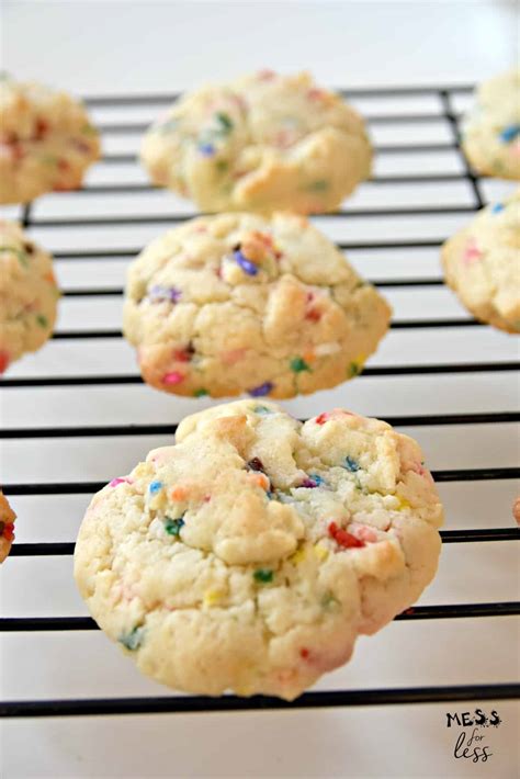 confetti-cookies-with-cake-mix-mess-for-less image
