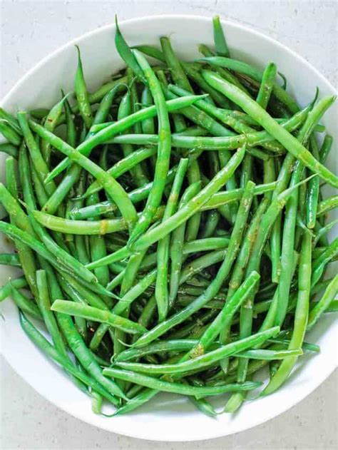 outback-steamed-green-beans-copycat image