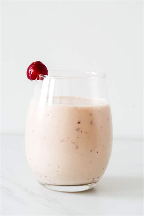 coconut-cherry-smoothie-recipe-beauty-bites image