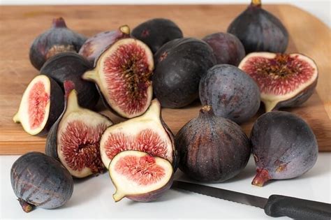 canned-fig-preserves-recipe-theedibleterracecom image