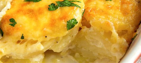rich-and-creamy-potatoes-au-gratin-foodlinx image