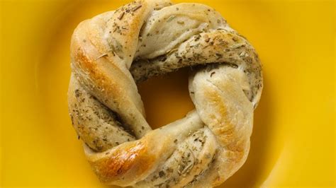 swirled-herb-rolls-recipe-pillsburycom image