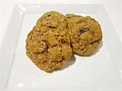 oatmeal-raisin-cinnamon-chip-cookies-food-family image