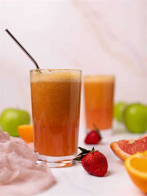 apple-citrus-strawberry-juice-blender image