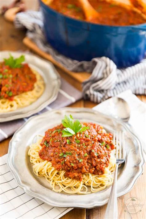 dutch-oven-spaghetti-sauce-the-healthy-foodie image