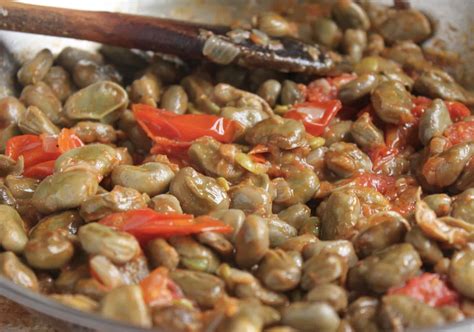 fava-beans-with-tomatoes-easy-italian image