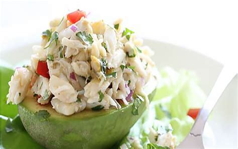 avocado-and-lump-crab-meat-salad-vin-bon image