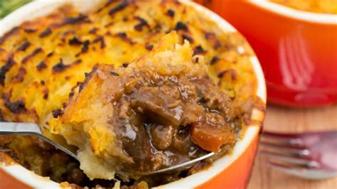 the-best-beef-stew-with-sweet-potato-topping-starts image